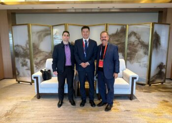Reinaldo Zucatelli e Eduardo Zucatelli marcaram presença na 13ª Conferência Global da Shantui na China